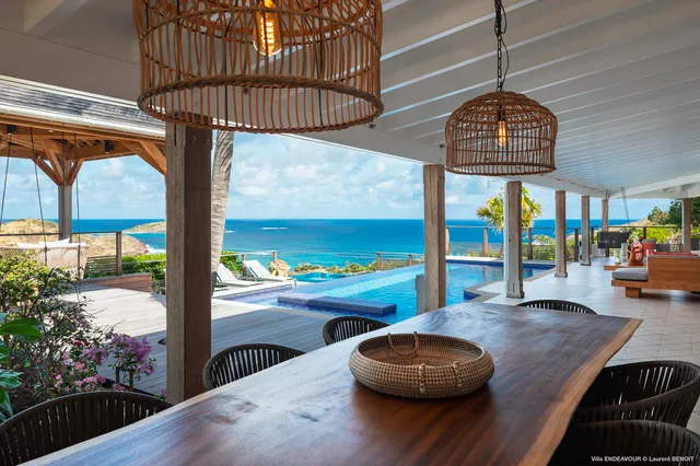 Outside dining at Villa Endeavour in St Barts - St. Barts Villa Rental