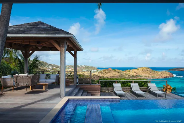 Outside living at Villa Endeavour in St Barts - St. Barth Villa Rental