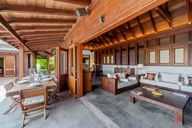 Girasol - Outside dining at Villa Little Girasol in St Barts - St. Barts Villa Rental