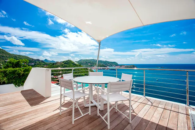 Outside dinning at Villa Passage in St Barts - St. Barts Villa Rental